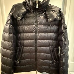 Moncler Dalles Hooded Short Down Jacket